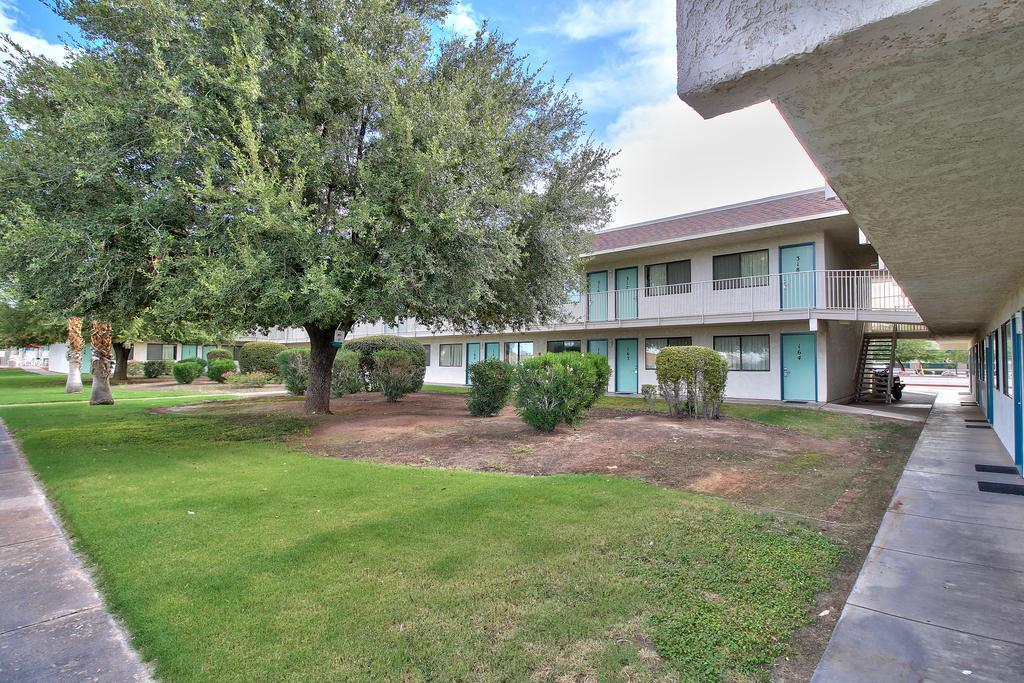 Budgetel Inn & Suites Yuma Exterior foto