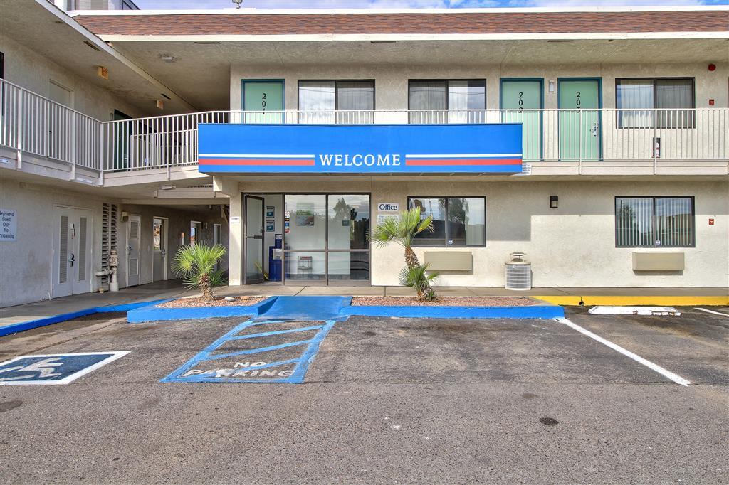 Budgetel Inn & Suites Yuma Exterior foto