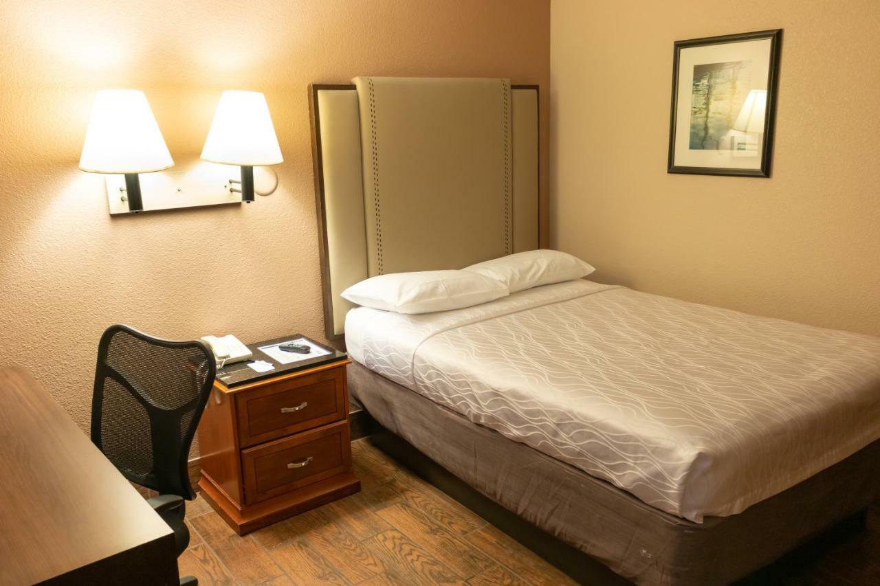 Budgetel Inn & Suites Yuma Exterior foto